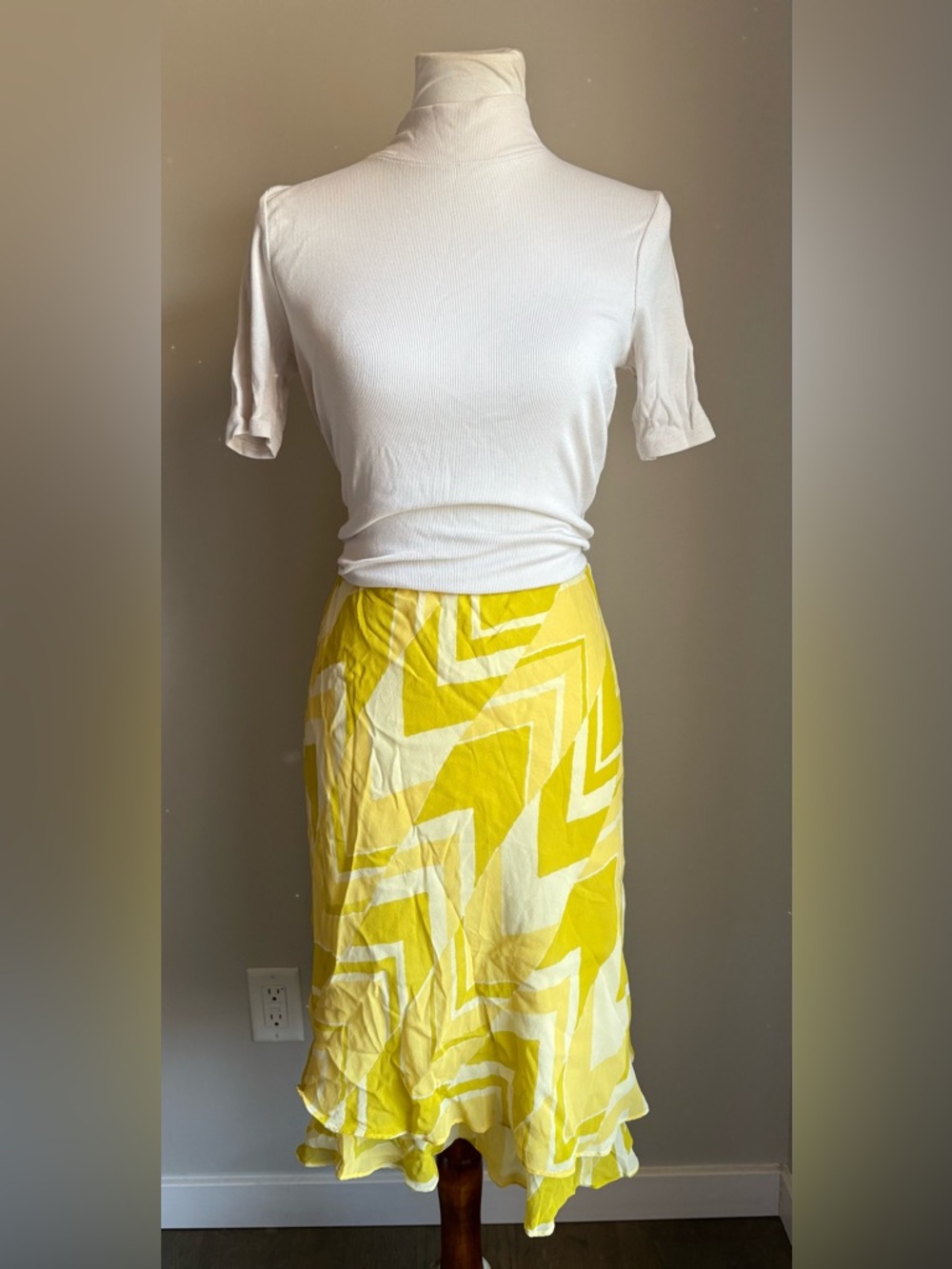 Vintage Y2K The Limited 100% Silk Geometric Print Midi  Skirt In Yellow Size XS